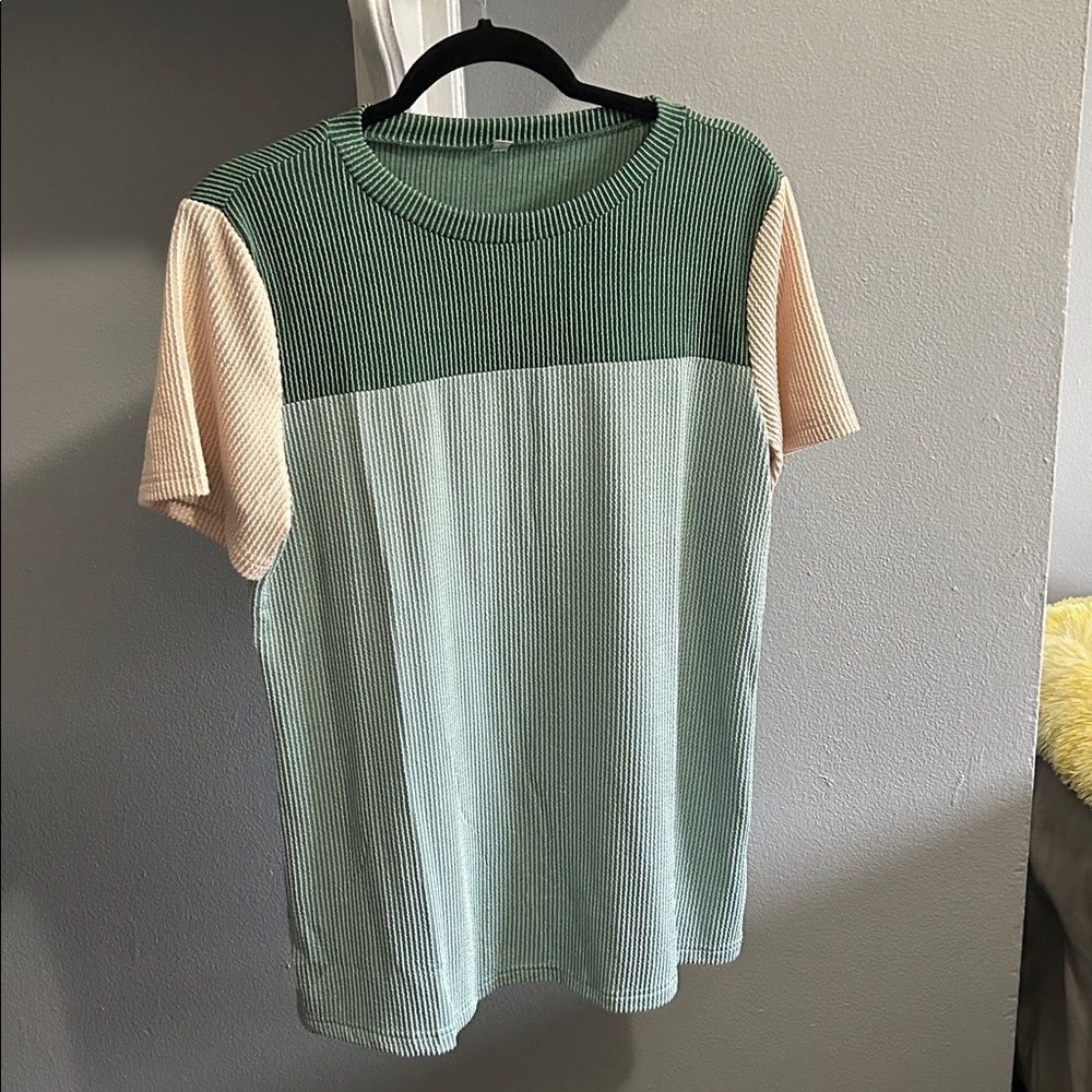 Green and Beige Colorblock Short Sleeve Top